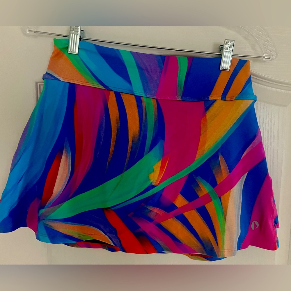 Dona Jo skort, EUC, smoke-free, pet friendly home size medium